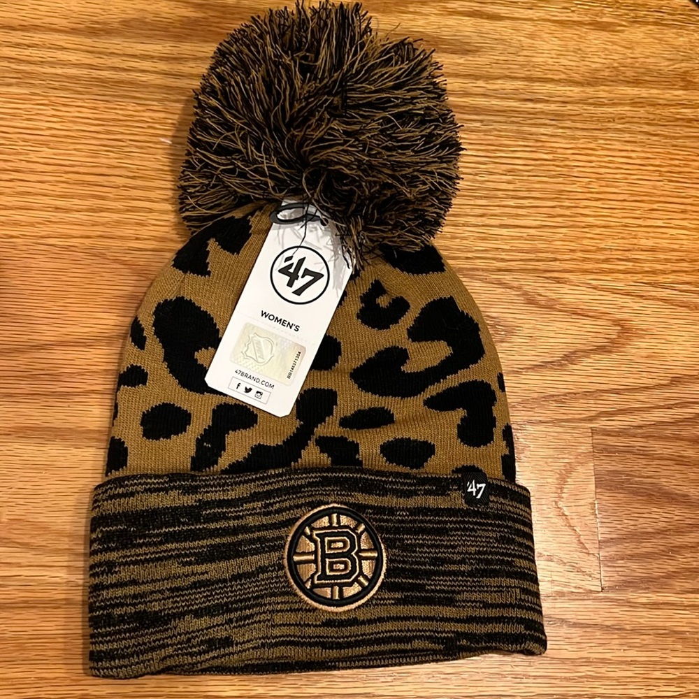 ‘47 womens Bruins Beanie